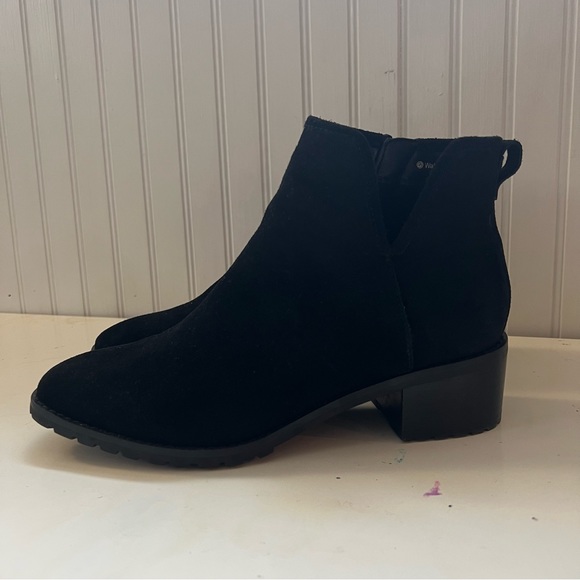 BLONDO Suede Booties - Picture 6 of 16